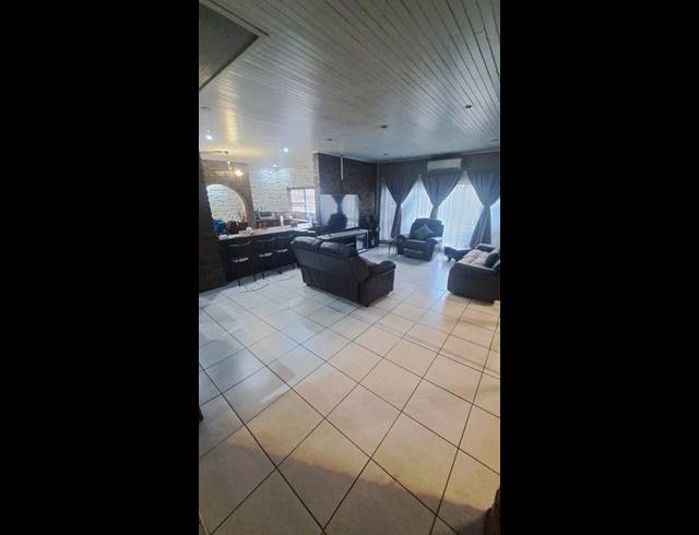 4 BEDROOM HOUSE FOR SALE IN PETERSFIELD